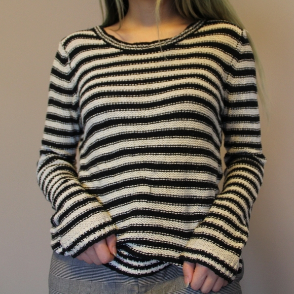 Aeropostale black and white striped knit sweater - Picture 1 of 3